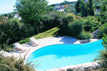 تختخواب و صبحانه Maglioferro Residence