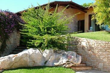 تختخواب و صبحانه Maglioferro Residence