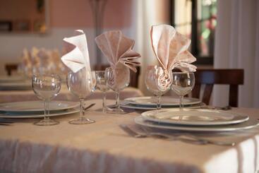 هتل Albergo Ristorante Il Ciclope