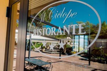هتل Albergo Ristorante Il Ciclope