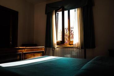 هتل Albergo Ristorante Il Ciclope