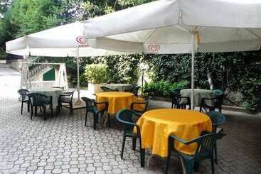 هتل Villa Robinia