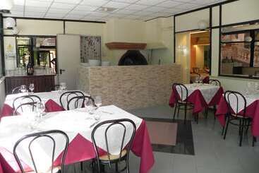 هتل Villa Robinia