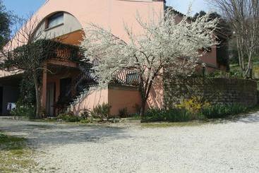 住宿加早餐  Beb Il Roseto