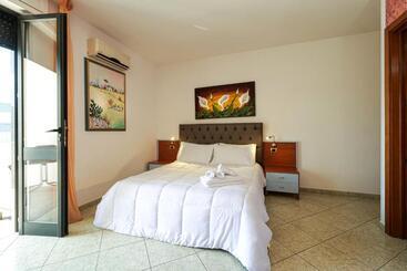 تختخواب و صبحانه Bed&belvedere