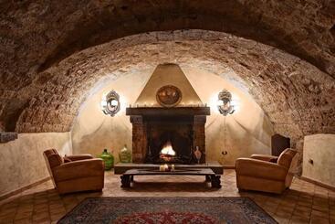 تختخواب و صبحانه Corte Della Maesta Antica Residenza