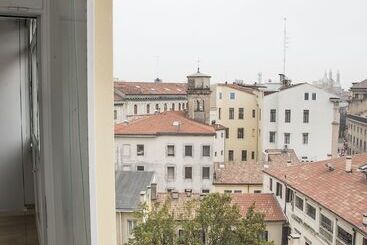 تختخواب و صبحانه Scrovegni Room & Breakfast