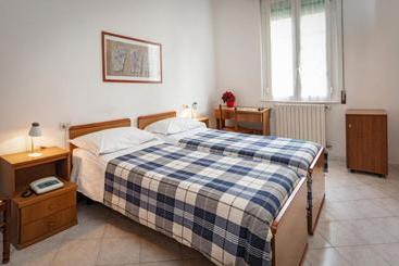 هتل Albergo Edera