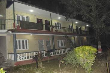 هتل Gorkha Hamlet Resort