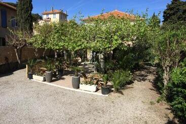 هتل Le Castellamar
