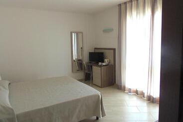هتل Lido Inn