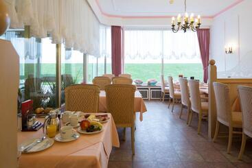 هتل S Haus Waterkant & Strandvilla Eils