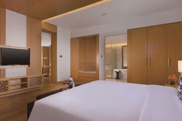 هتل Thousand Cranes Sanya Yazhou Bay Int L Exchange Centre
