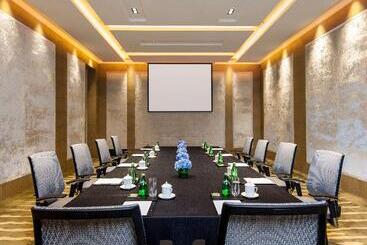 هتل Thousand Cranes Sanya Yazhou Bay Int L Exchange Centre