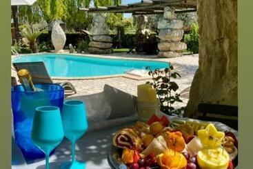 Il Giardino Dei Flintstones B&b