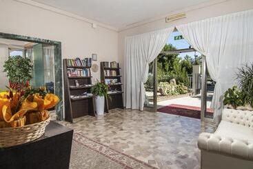 New Hotel Chiari