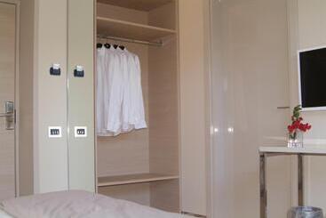 B&beach Cagliari Guest House