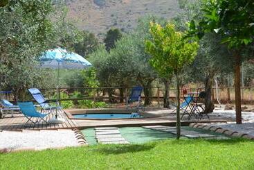 تختخواب و صبحانه Cascina Degli Ulivi