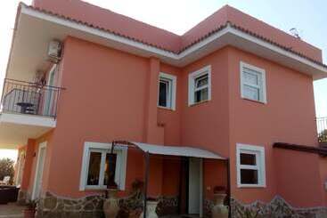 تختخواب و صبحانه Casale 920