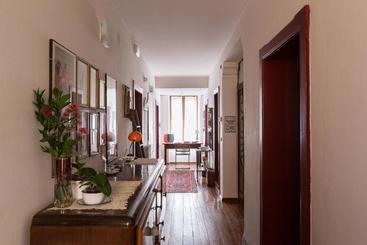 تختخواب و صبحانه La Casa Delle Zie