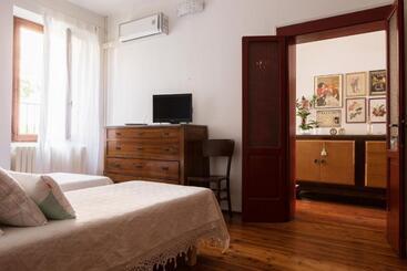 تختخواب و صبحانه La Casa Delle Zie