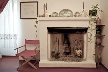 تختخواب و صبحانه Masseria Perronello Country House