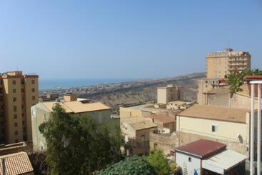 تختخواب و صبحانه Terrazza Sul Rabato