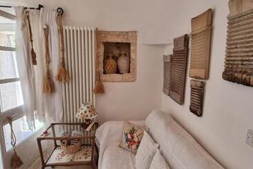 تختخواب و صبحانه Trulli Del Carmine