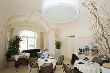 تختخواب و صبحانه Villa Fornari Resort