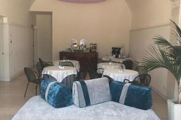 تختخواب و صبحانه Villa Fornari Resort