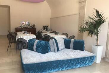 تختخواب و صبحانه Villa Fornari Resort