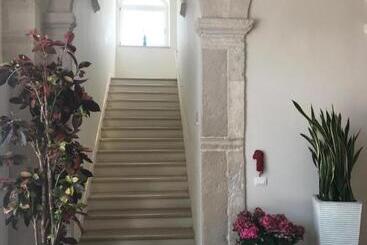 تختخواب و صبحانه Villa Fornari Resort
