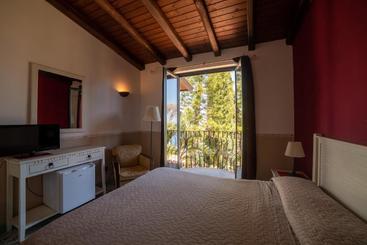 تختخواب و صبحانه Villa Sirami