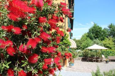 Bed & Breakfast Lucca Fora