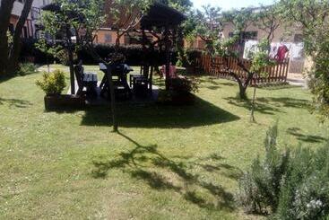 Bed & Breakfast Lucca Fora