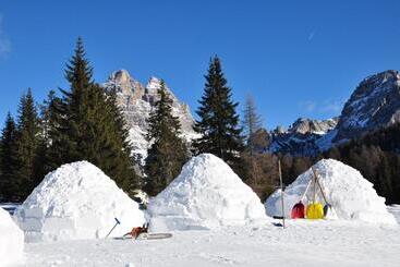 هتل Albergo Chalet Lago Antorno