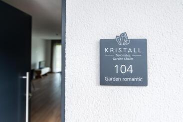 هتل Chalet Kristall   Dolomites Garden Chalet
