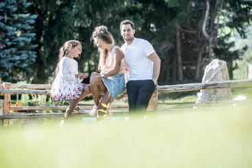 هتل Chalet Kristall   Dolomites Garden Chalet