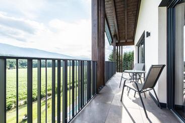 هتل Chalet Kristall   Dolomites Garden Chalet