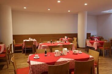Lacroma Bio Hotel & Apartments