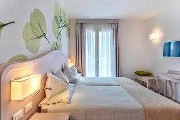 هتل Riviera Panoramic Green Resort