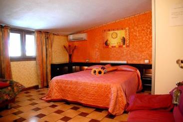 B&b Fantar House