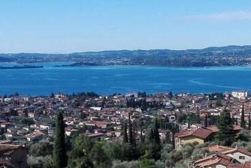 Bed & Breakfast Giardini Di Corte