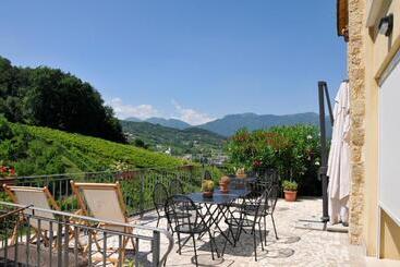 تختخواب و صبحانه Agriturismo Lemire