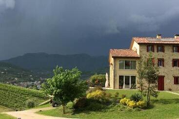 تختخواب و صبحانه Agriturismo Lemire