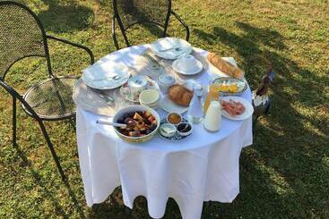 تختخواب و صبحانه Agriturismo Lemire