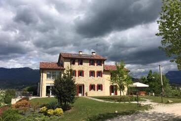 تختخواب و صبحانه Agriturismo Lemire