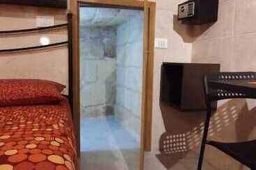 تختخواب و صبحانه Al Fly