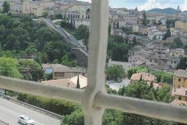 تختخواب و صبحانه Casa Religiosa Di Ospitalità San Ponziano