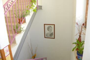 住宿加早餐  Cloris Guest House